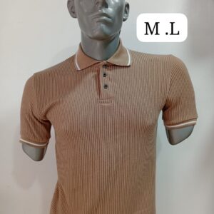 camiseta texturizada en alto relieve
